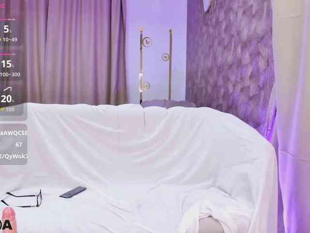 EmelyGlory webcam