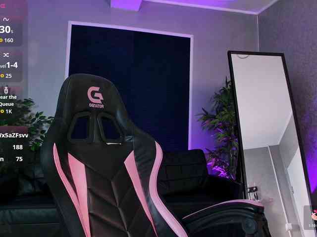 EmelyGlory webcam