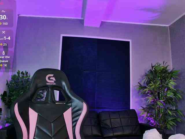 EmelyGlory webcam