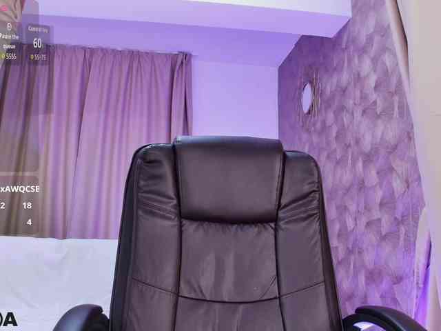 EmelyGlory webcam