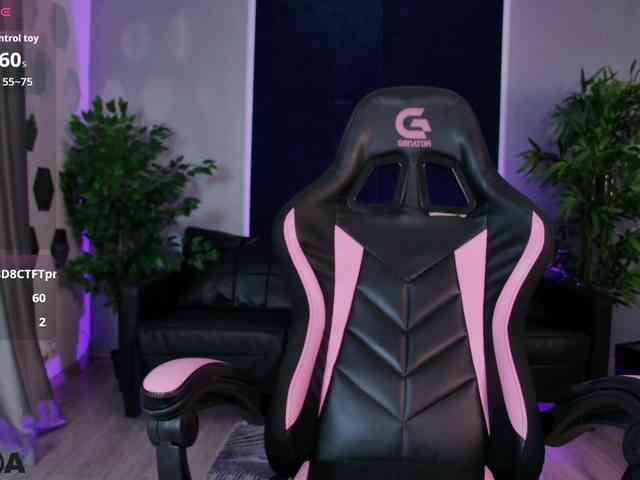 EmelyGlory webcam