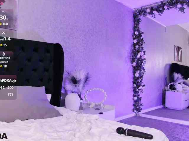 EmelyGlory webcam
