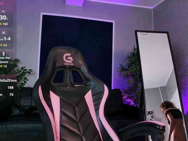EmelyGlory webcam