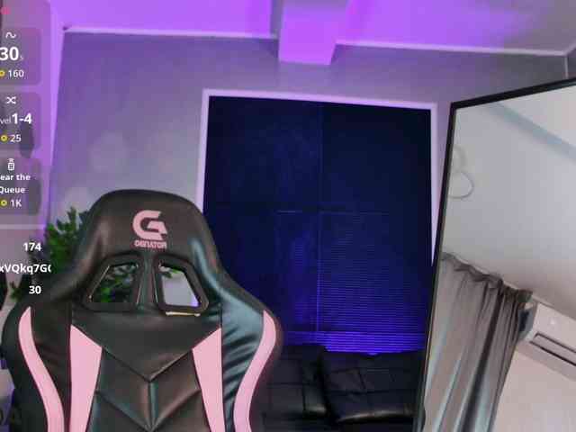 EmelyGlory webcam