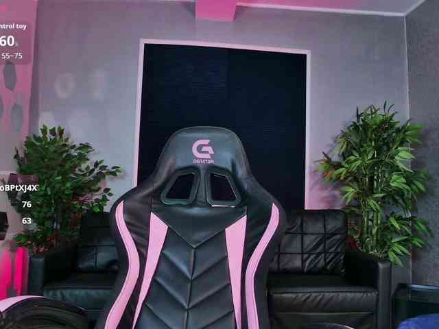 EmelyGlory webcam