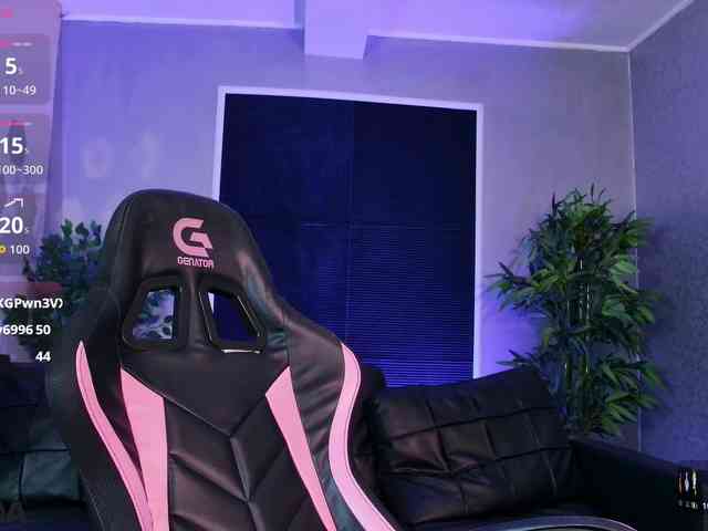 EmelyGlory webcam