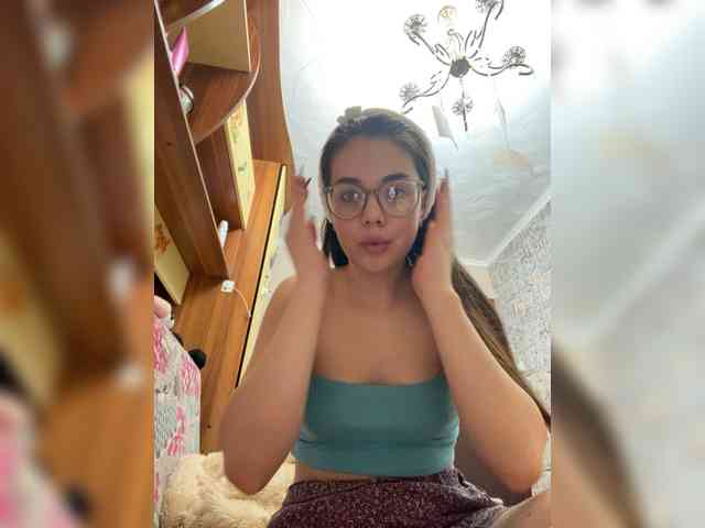 Aloeeevera444 webcam