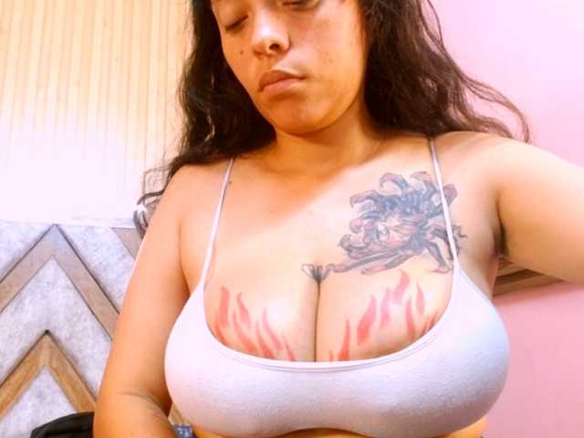 lexyfyre live webcam show