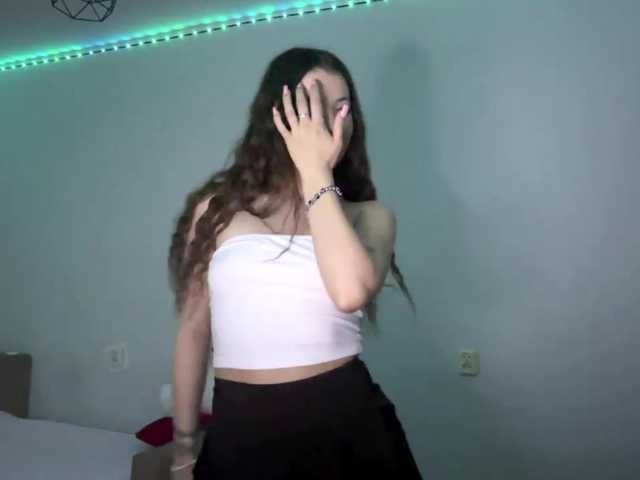 nessy-messy live cam on BongaCams