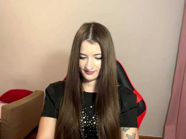 nessy-messy live cam on BongaCams