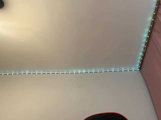 nessy-messy, en directo ahora en BongaCams