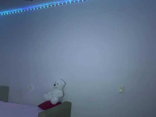 nessy-messy live cam on BongaCams