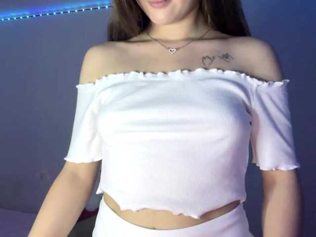 nessy-messy live cam on BongaCams