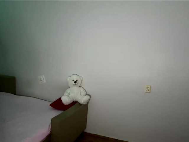 nessy-messy live cam on BongaCams