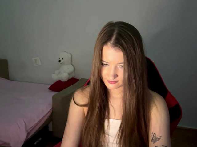 nessy-messy live cam on BongaCams