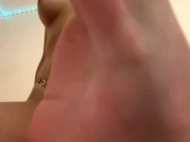 nessy-messy live cam on BongaCams