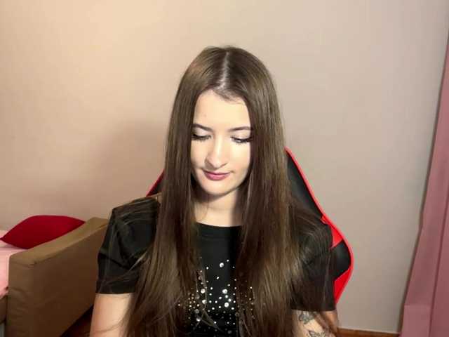nessy-messy live cam on BongaCams
