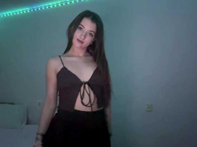 nessy-messy live cam on BongaCams