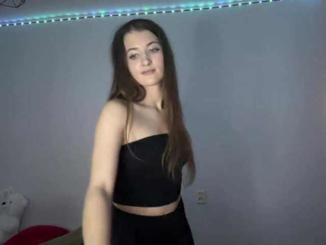 nessy-messy live cam on BongaCams