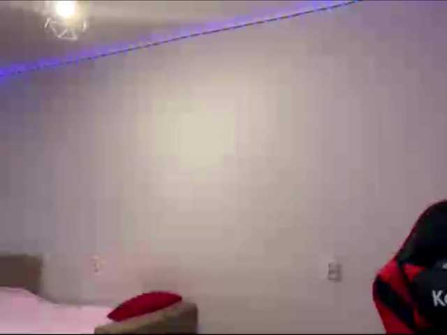 nessy-messy live cam