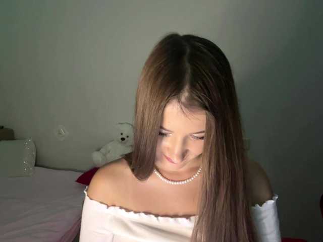 nessy-messy live cam on BongaCams