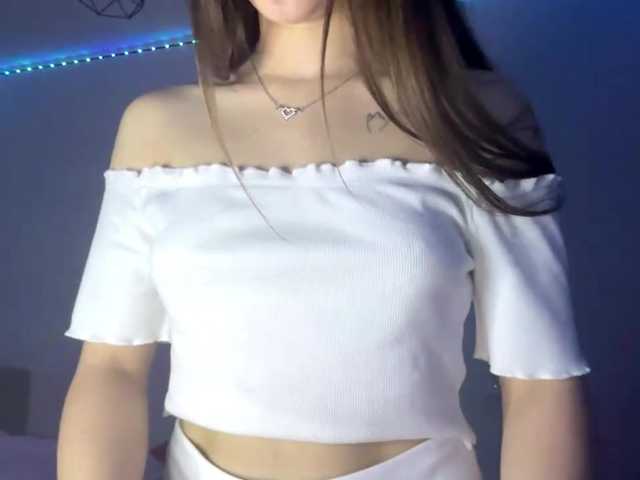 nessy-messy live cam on BongaCams