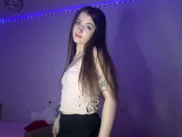 nessy-messy live cam on BongaCams