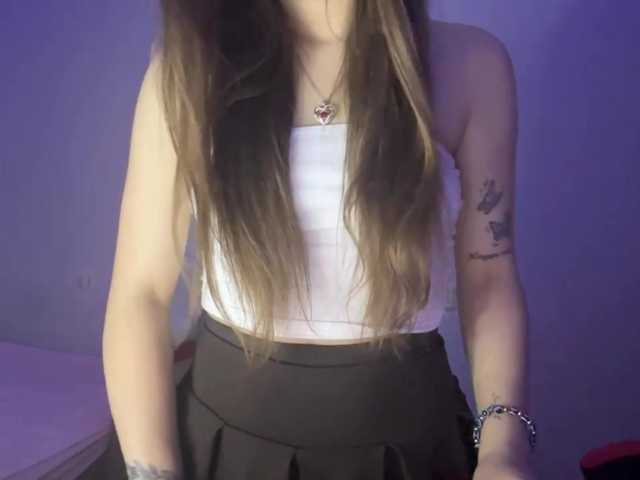 nessy-messy live cam on BongaCams
