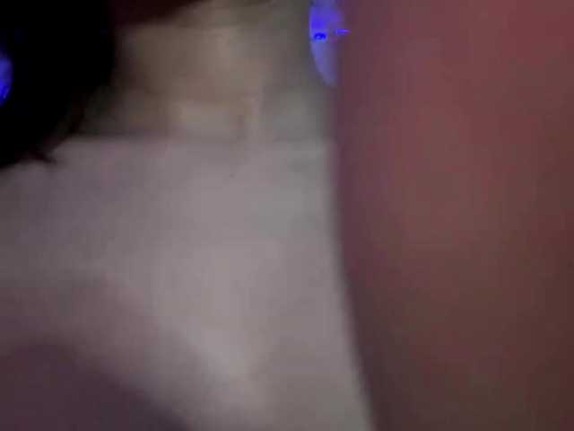 nessy-messy live webcam show