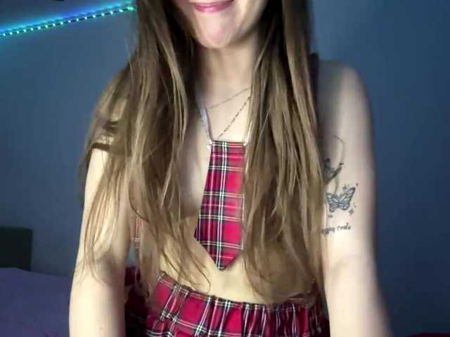 nessy-messy live cam on BongaCams