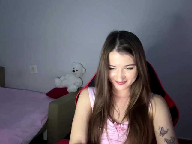 nessy-messy live cam on BongaCams