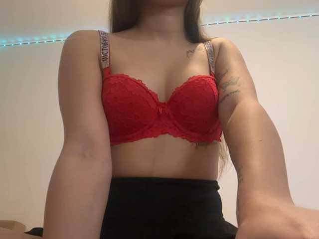 nessy-messy live cam on BongaCams
