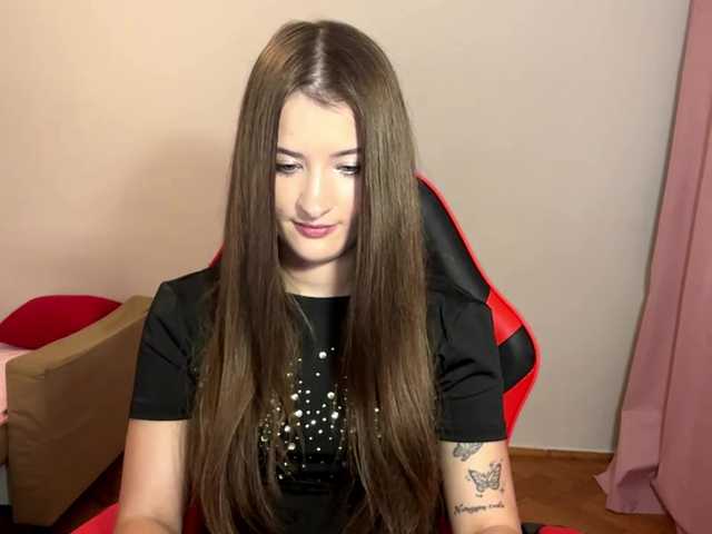 nessy-messy live cam on BongaCams