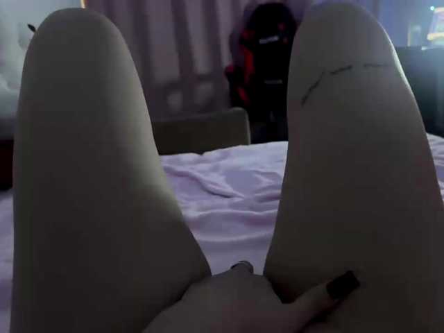 nessy-messy live cam on BongaCams