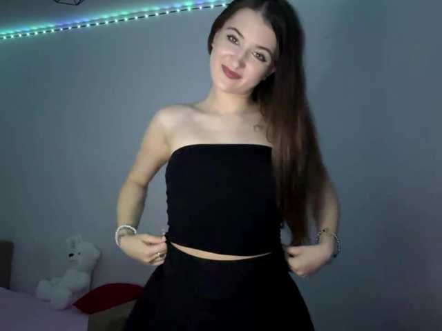 nessy-messy live cam on BongaCams