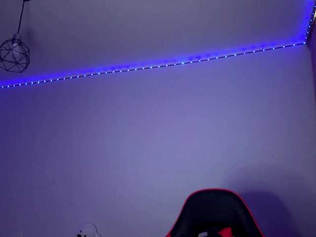 nessy-messy live cam on BongaCams