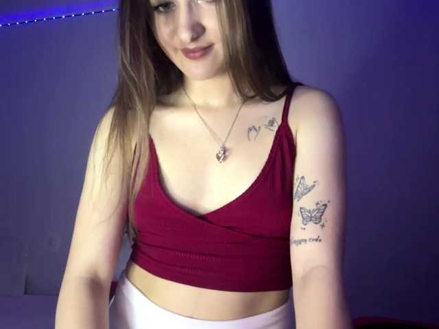 nessy-messy live cam on BongaCams