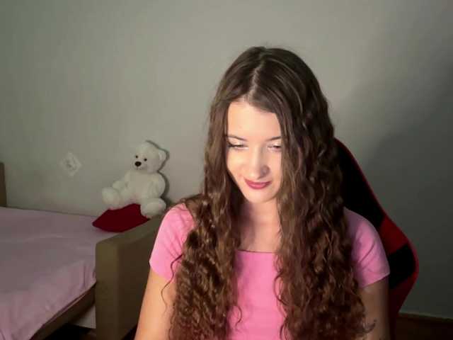 nessy-messy live cam on BongaCams