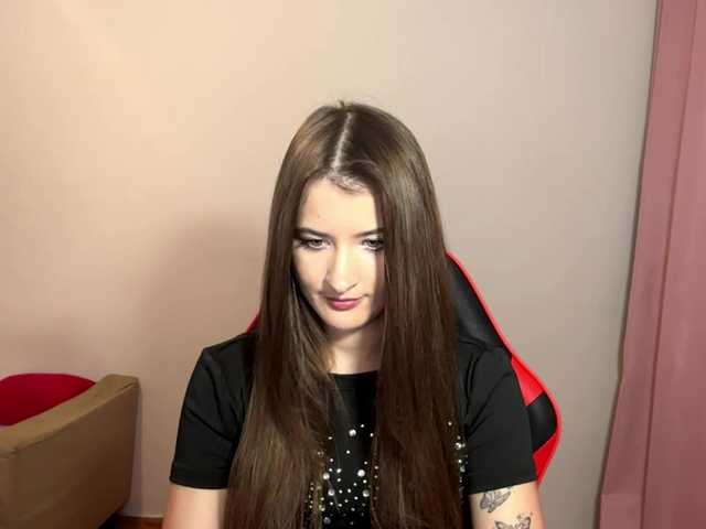 nessy-messy live cam on BongaCams