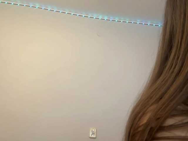 nessy-messy live cam on BongaCams