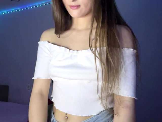 nessy-messy live cam on BongaCams