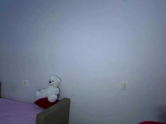 nessy-messy live cam on BongaCams