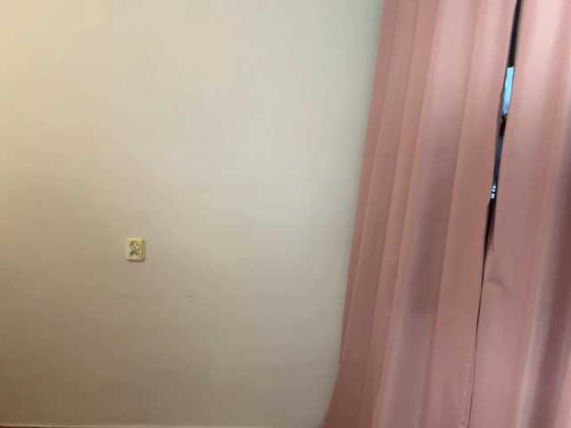 nessy-messy live cam on BongaCams