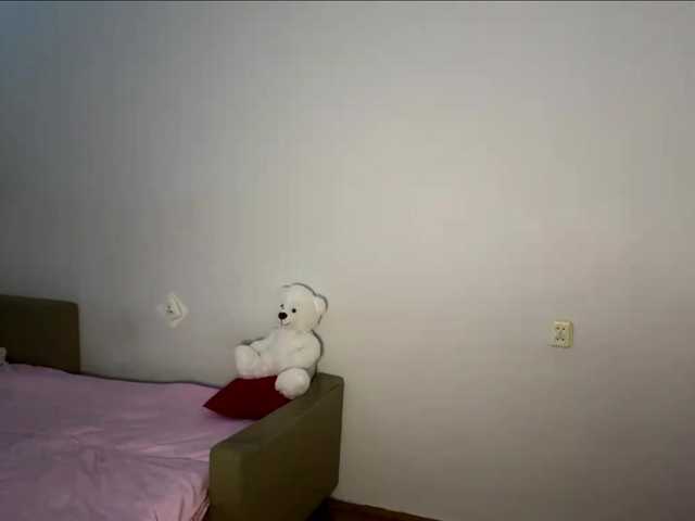 nessy-messy live cam on BongaCams