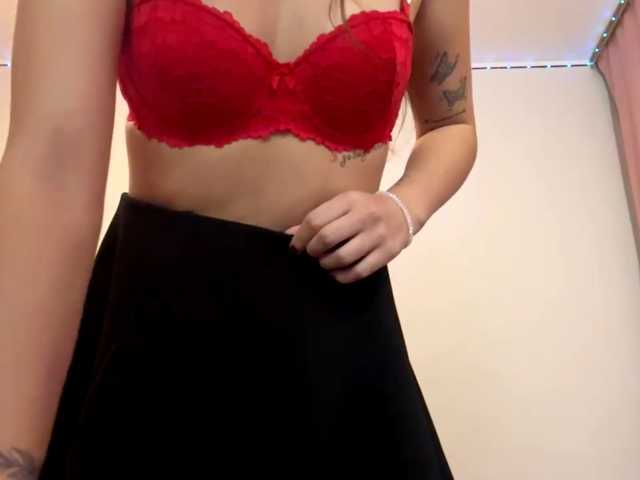 nessy-messy live cam on BongaCams