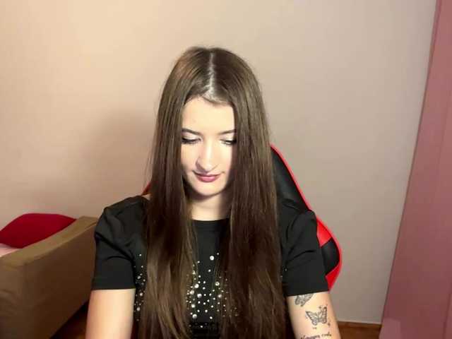 nessy-messy live cam on BongaCams
