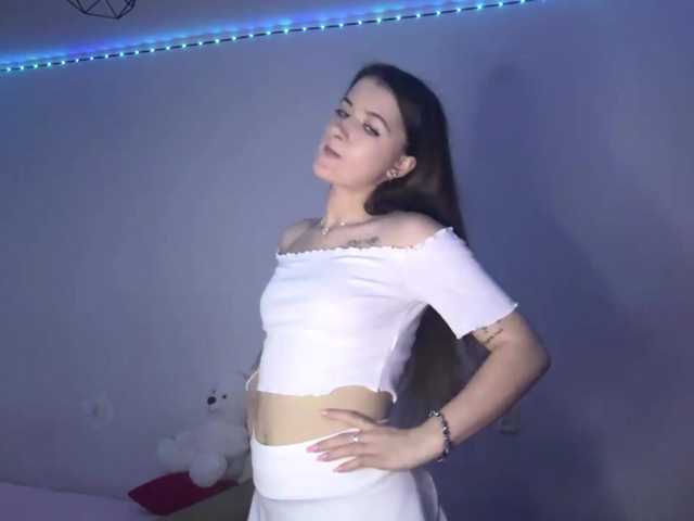 nessy-messy live cam on BongaCams