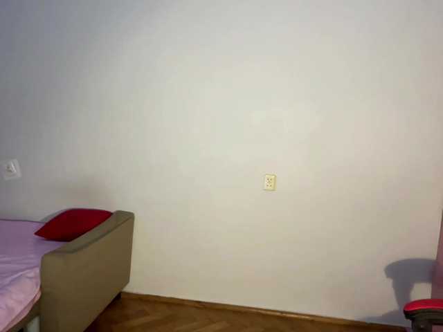 nessy-messy live cam on BongaCams