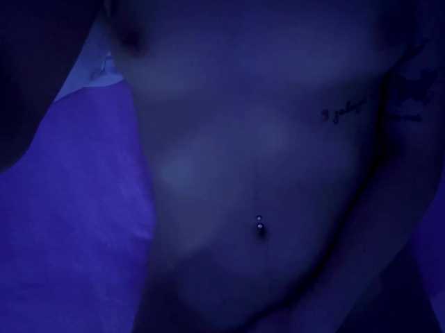 nessy-messy live webcam show