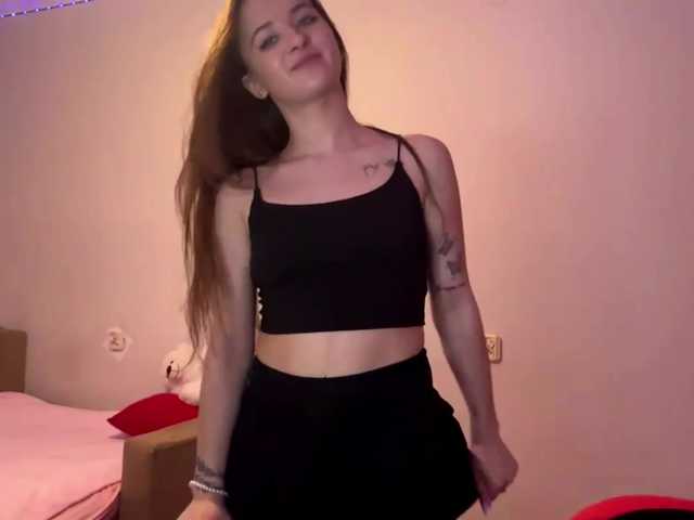 nessy-messy live cam on BongaCams